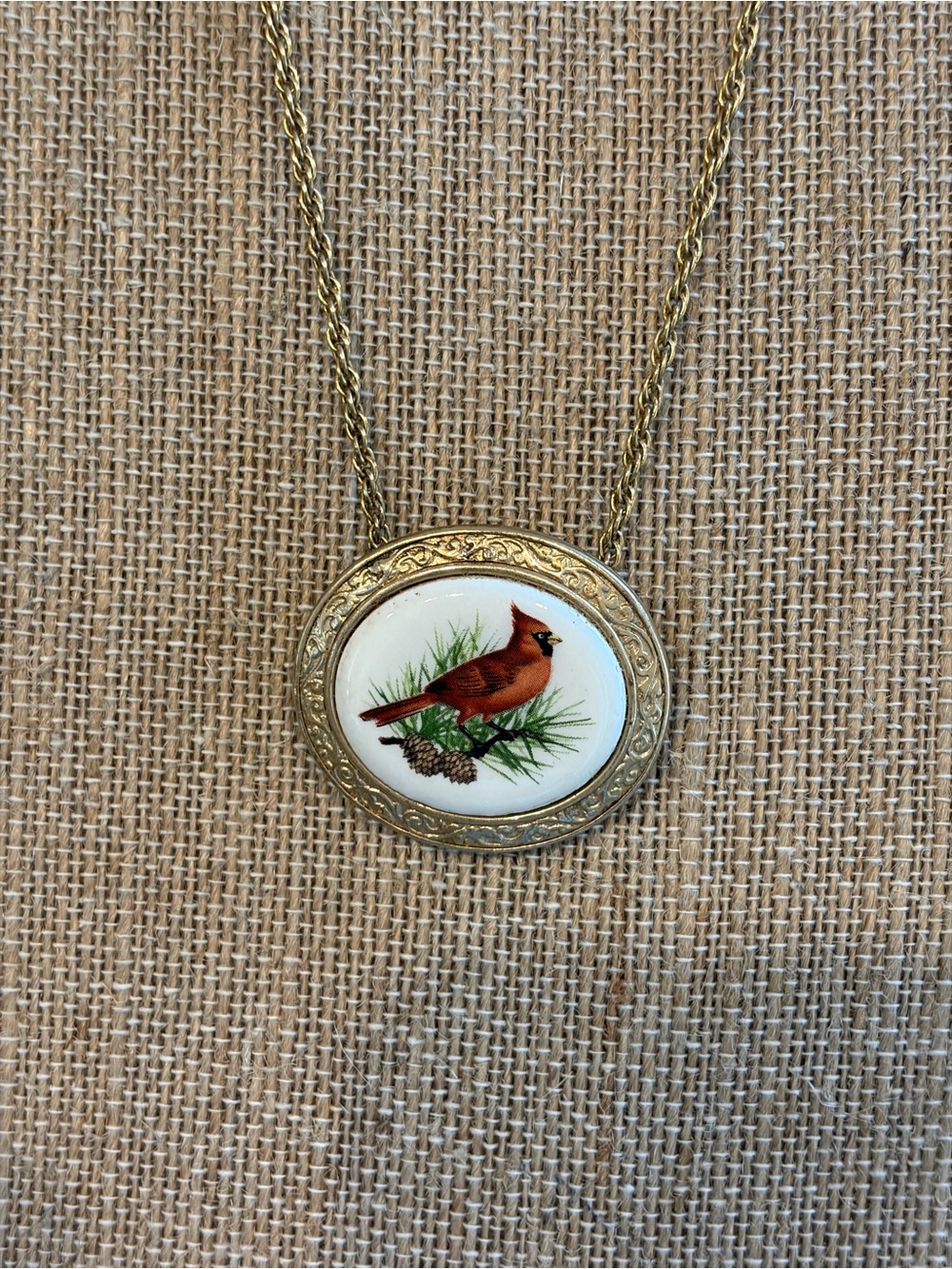 Avon Crimson Crest the cardinal necklace